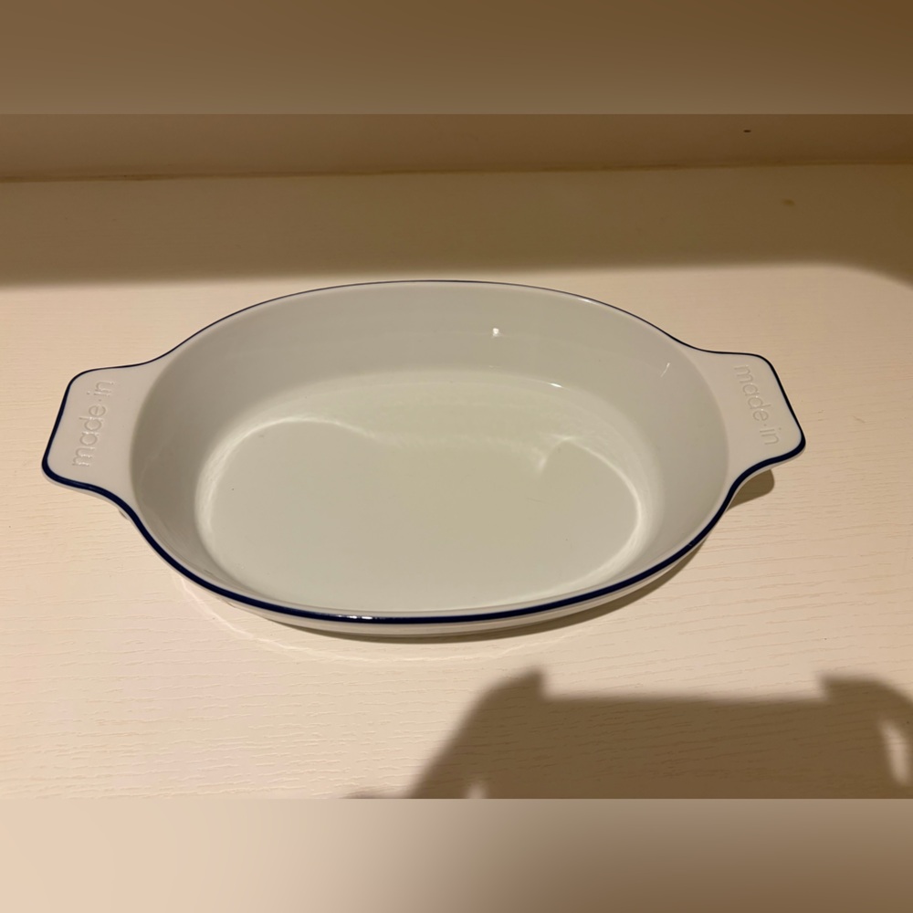 โจ Made In Cookware Oval Baking Dish โ Navy Rim โจ - Picture 2 of 5